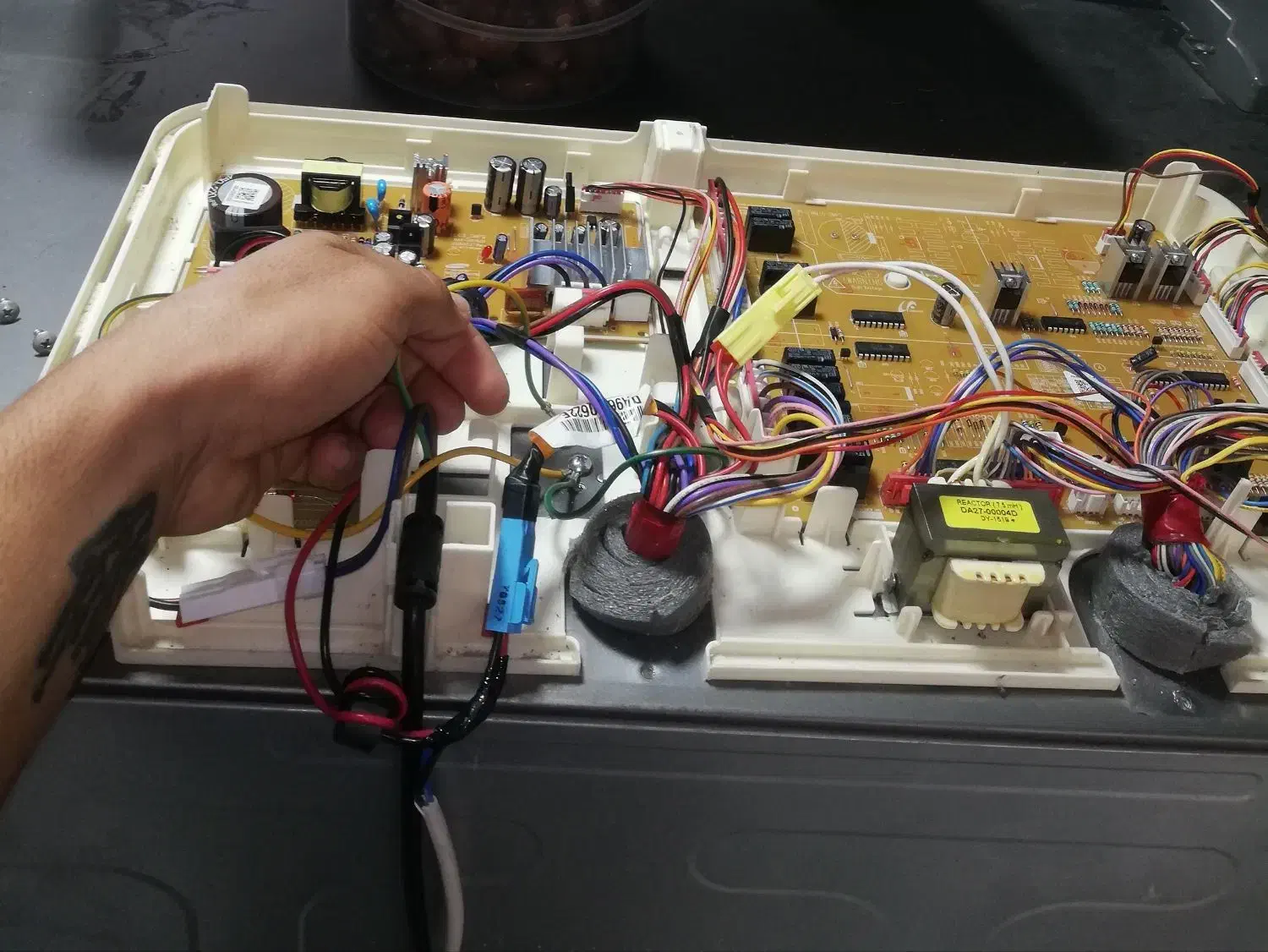 تعمیر یخچال خانگی وفروشگاهی|خدمات پیشه و مهارت|فیروزآباد (فارس), |دیوار