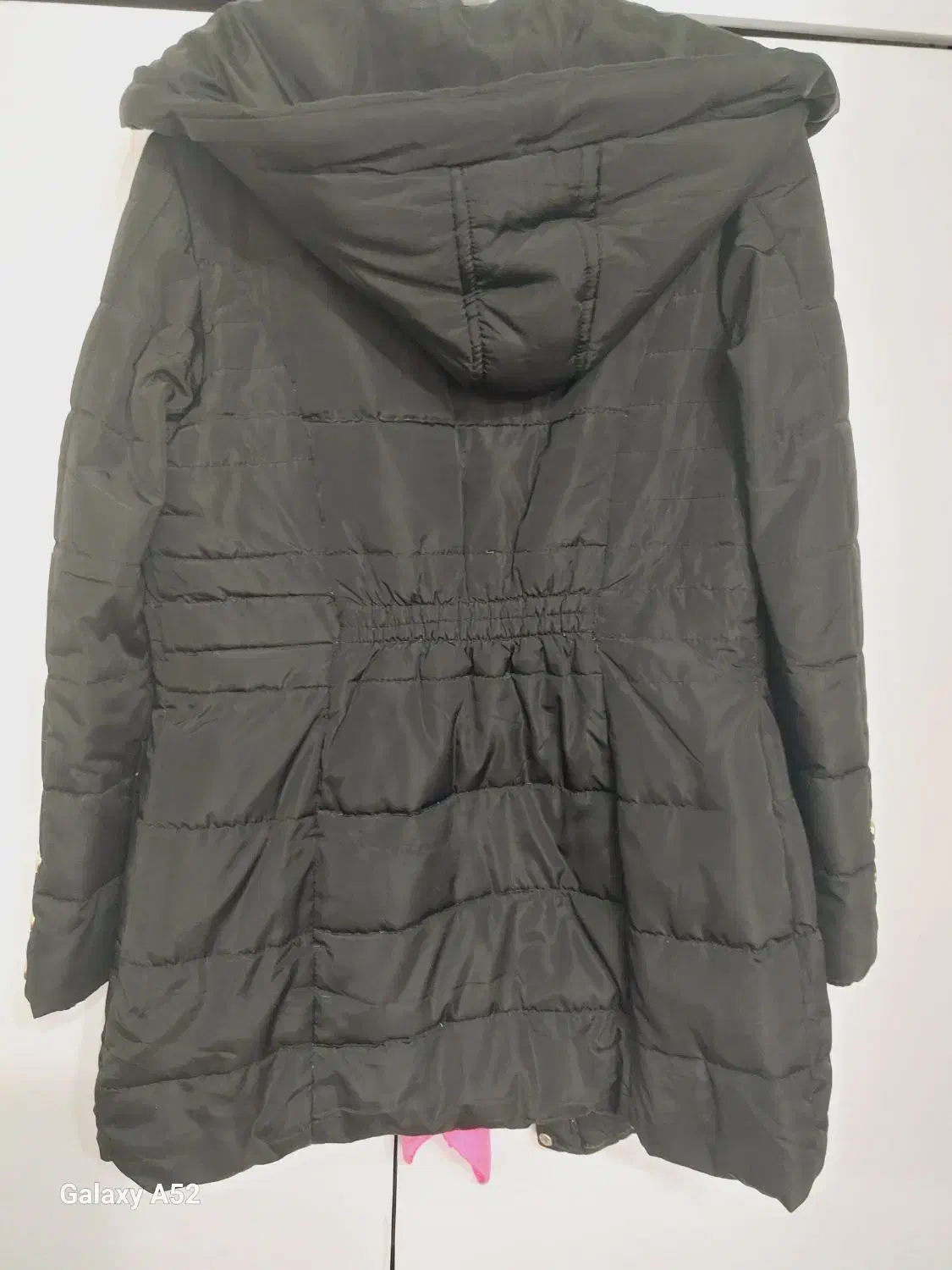 پالتو|لباس|بندر انزلی, ساحل قو|دیوار