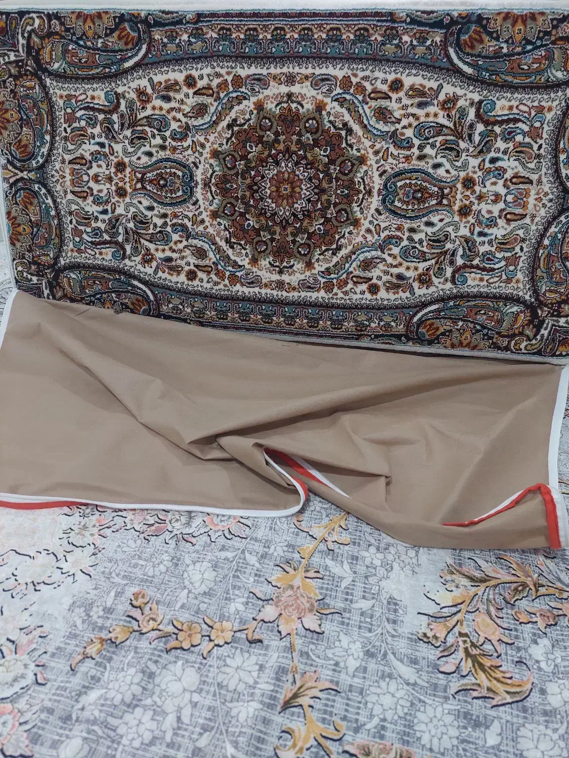 پشتی|پشتی|رباطکریم, رباطکریم|دیوار