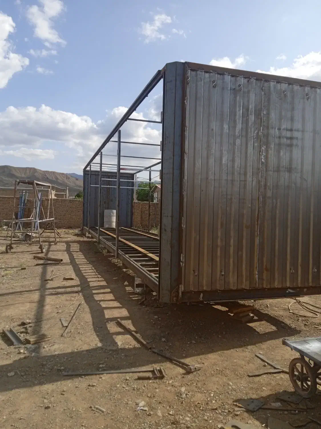 کانتینر|ماشین‌آلات صنعتی|یامچی, |دیوار