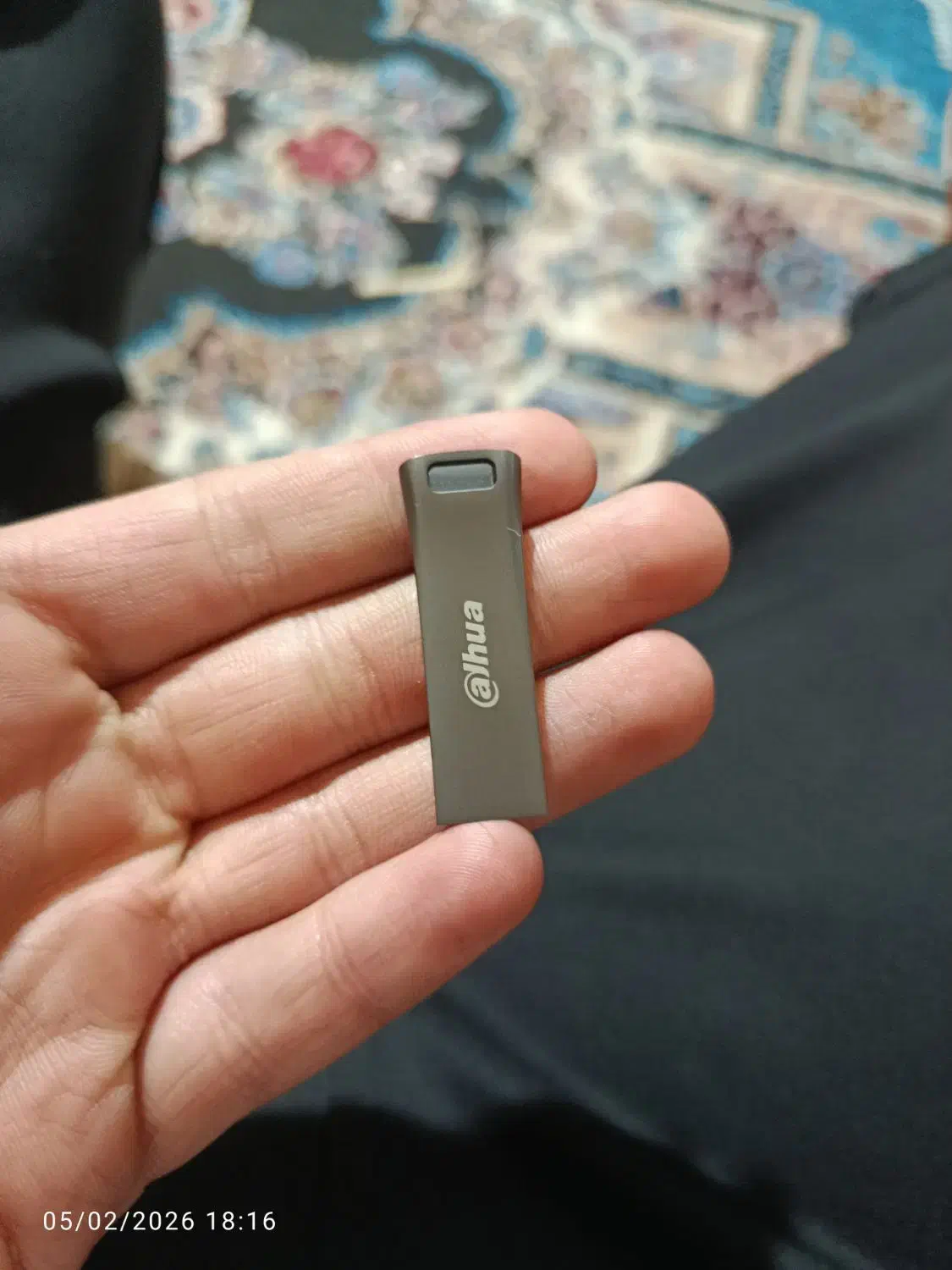 فلش 8گیگ|قطعات و لوازم جانبی رایانه|بیستون, |دیوار