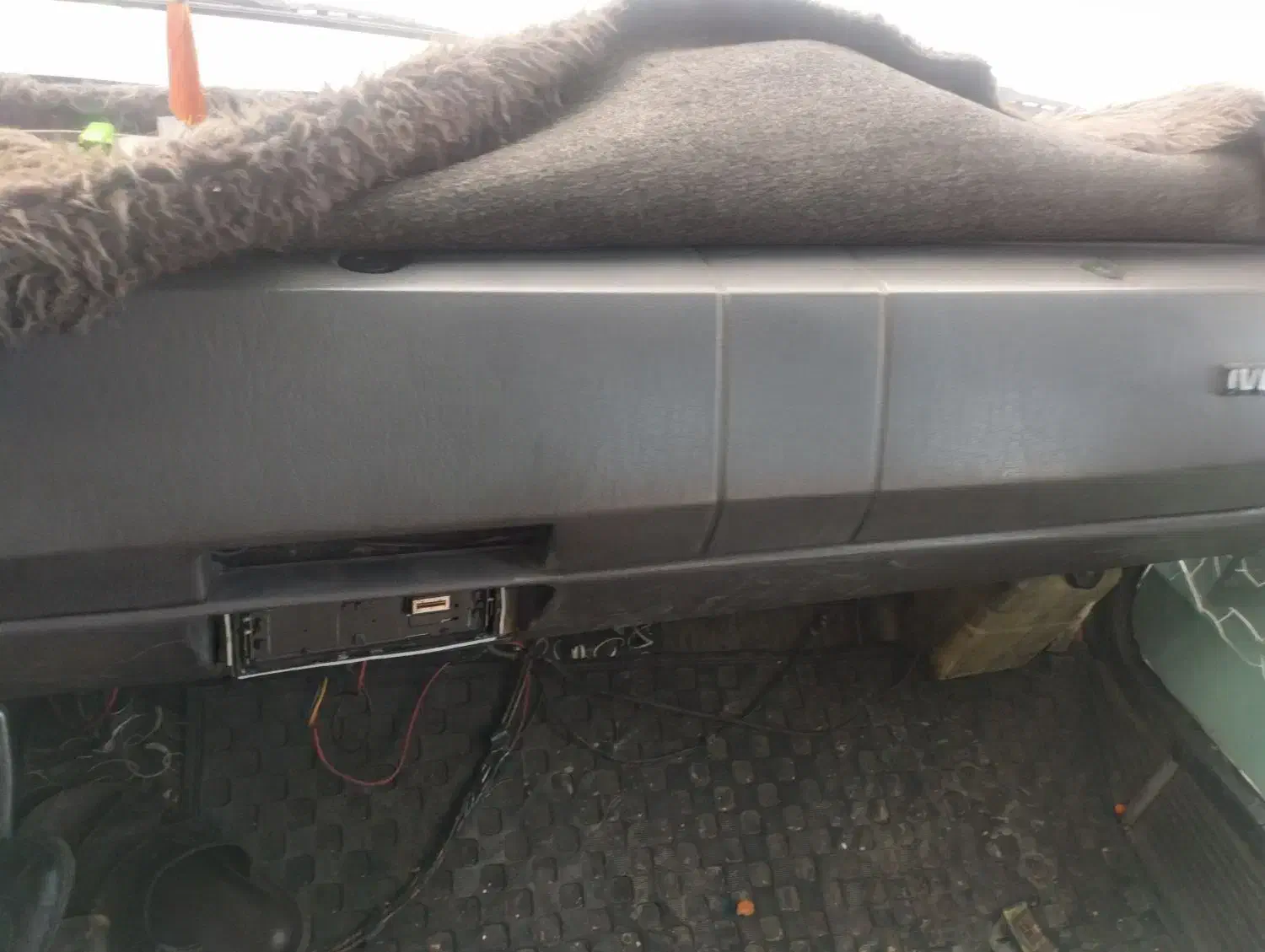 مینی بوس ایویکو مدل هشتاد|خودرو سنگین|قرچک, قشلاق جیتو|دیوار