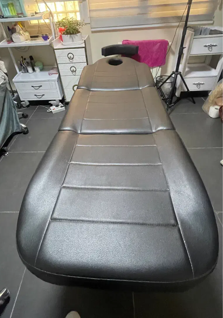 تخت مژه تخت ماساژ با قیمت مناسب فوری فروشی|آرایشگاه و سالنهای زیبایی|تهران, هروی|دیوار