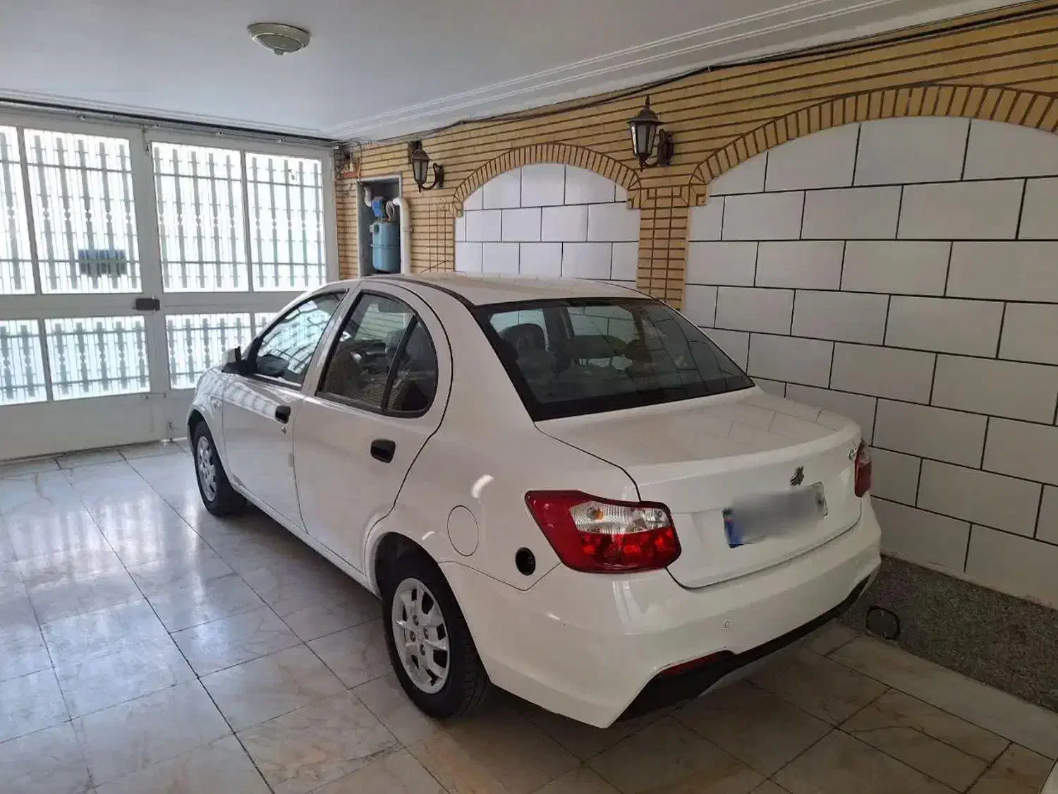 ساینا دوگانه ۴۰۳ بی رنگ وکم کار گارانتی فعال|خودرو سواری و وانت|قم, صفائیه|دیوار