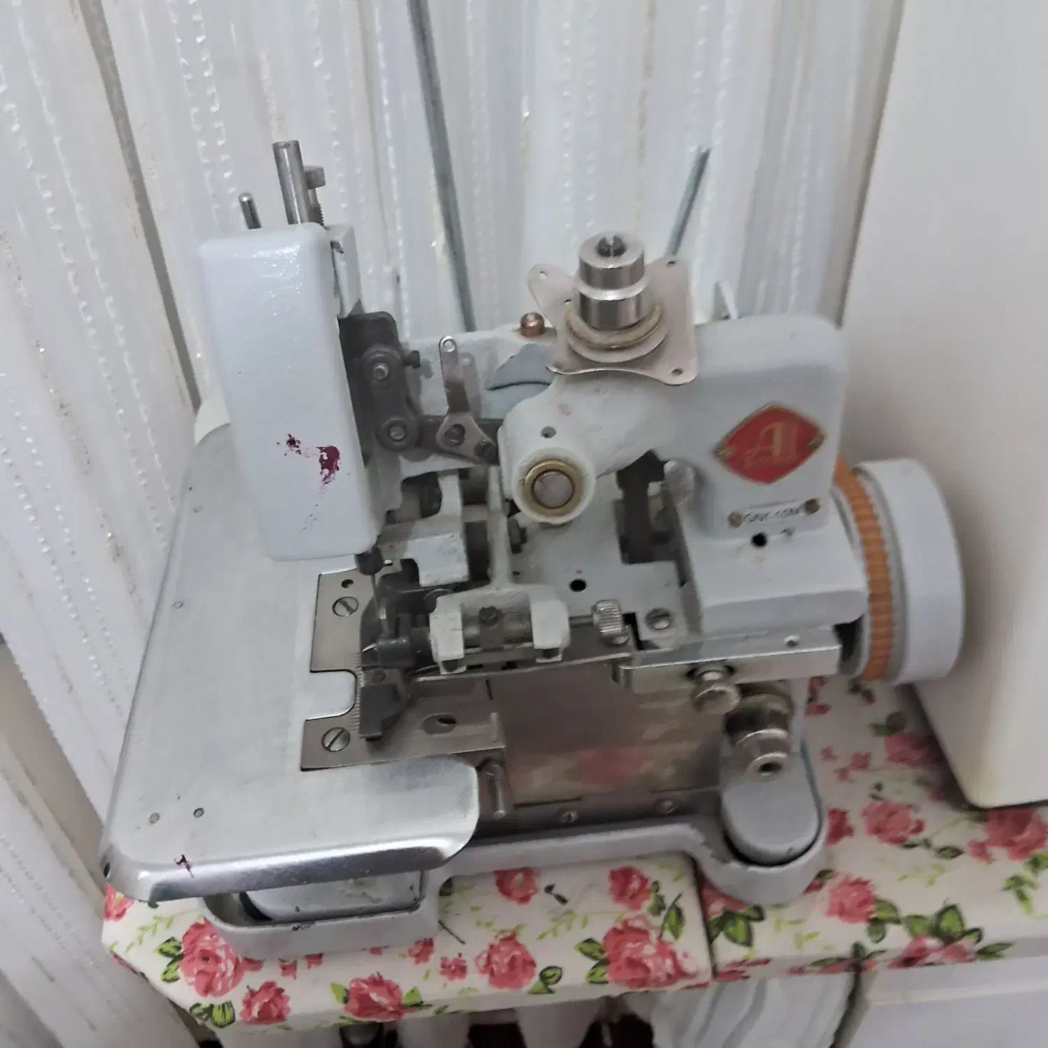 سردوز خانگی|چرخ خیاطی و ریسندگی|بناب, |دیوار