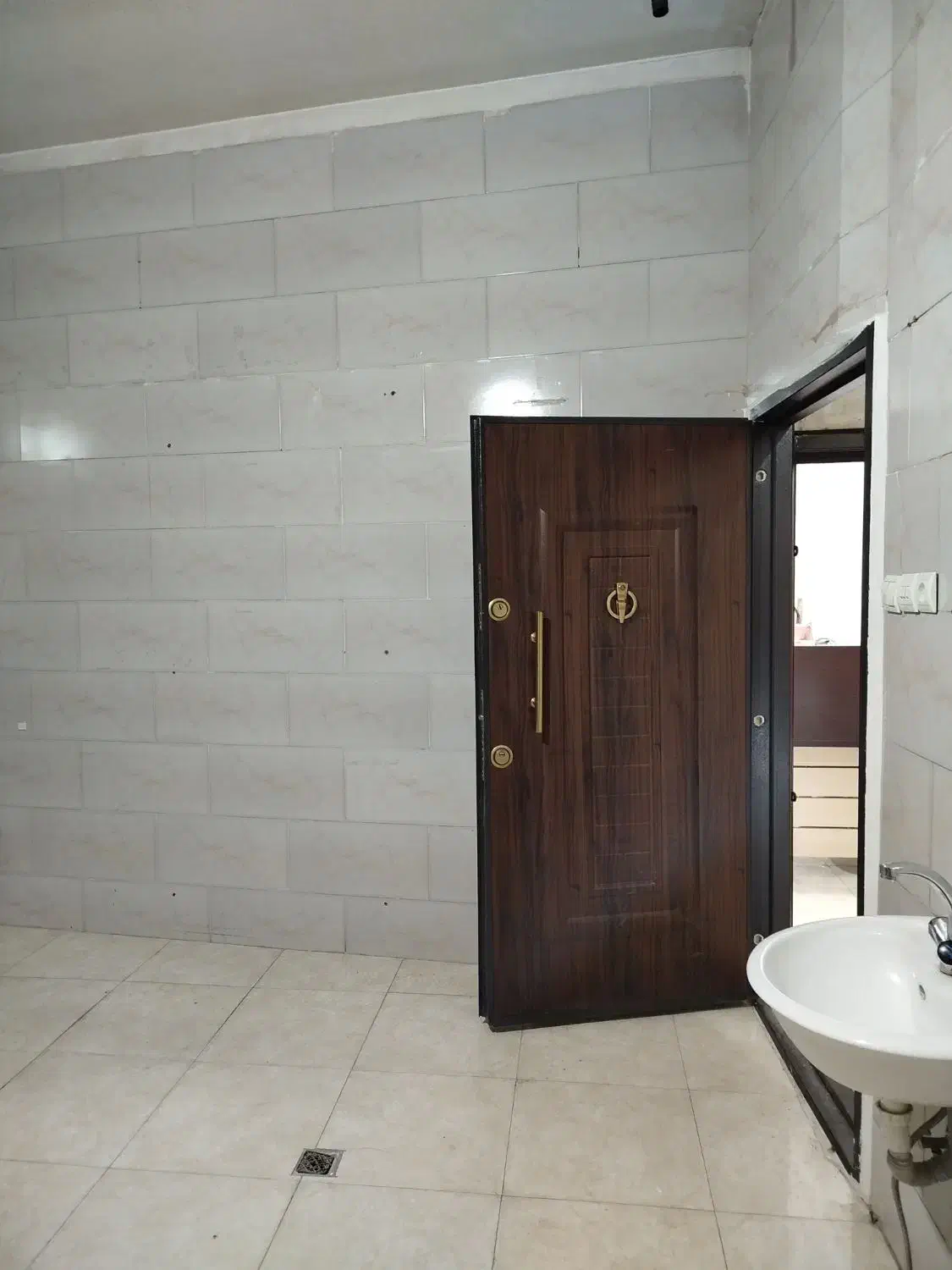 فروش یا معاوضه تجاری 24متری کوزو 5 با مسکونی|فروش مغازه و غرفه|پرند, فاز ۵|دیوار