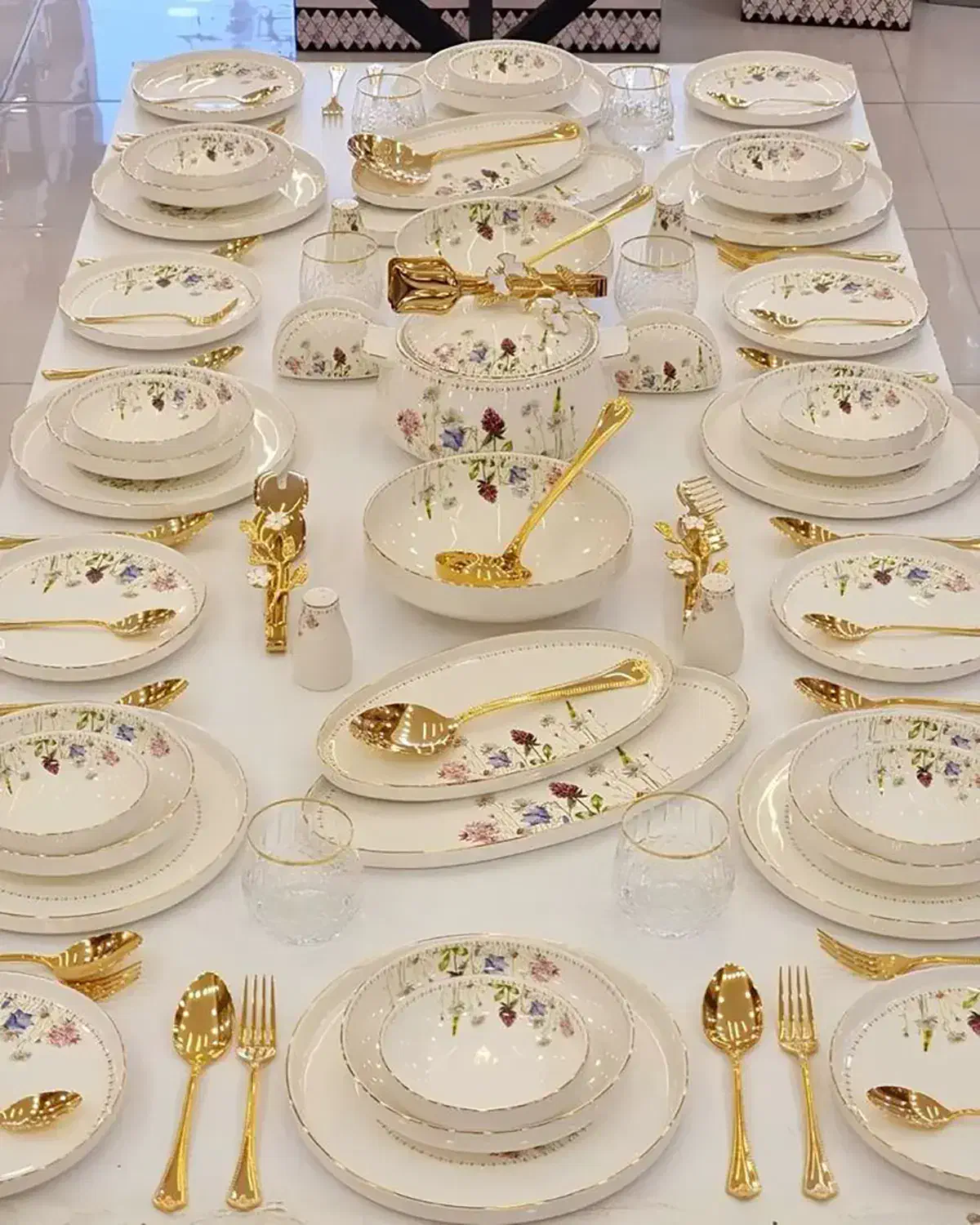 ظروف مهمانی و پذیرایی خاص|ظروف سرو و پذیرایی|دوگنبدان, |دیوار