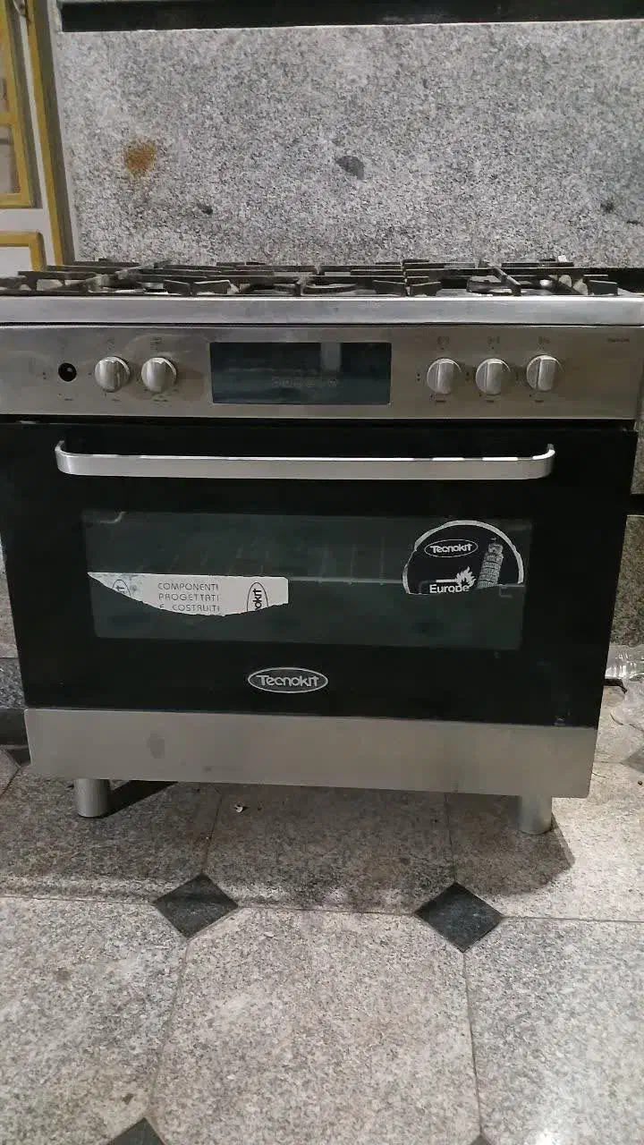 اجاق گاز کارکرده فردار تکنو تیک|اجاق گاز و لوازم برقی پختوپز|قم, قلعه کامکار|دیوار