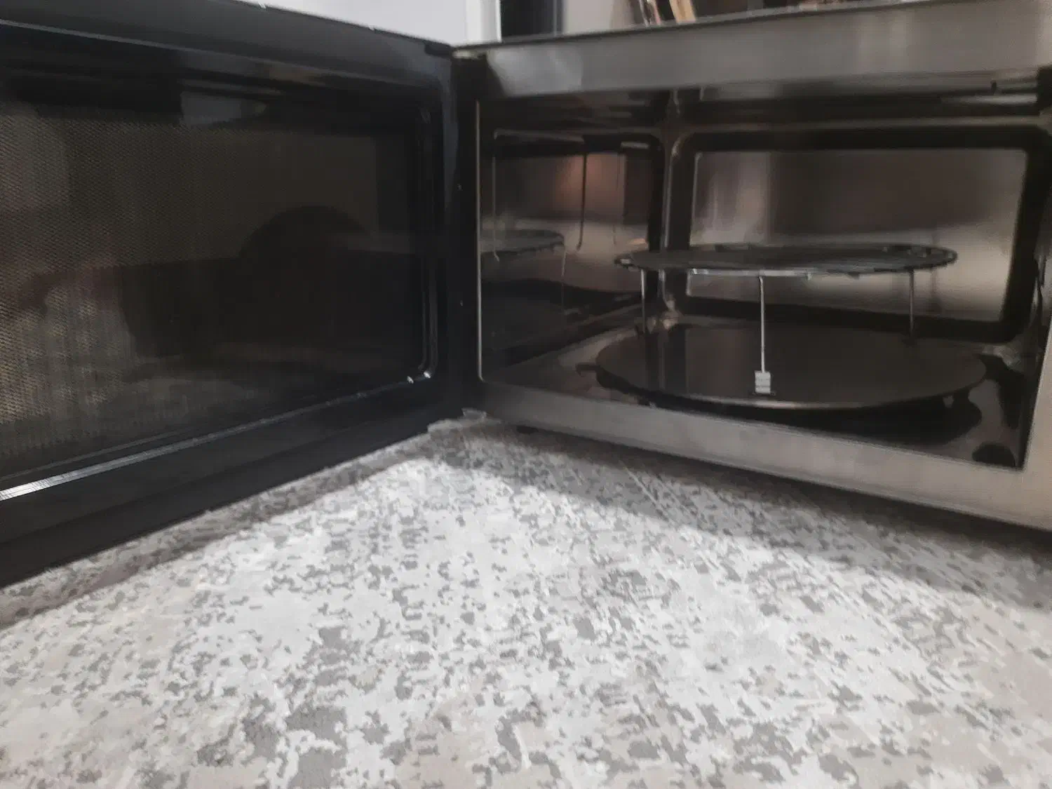 ماکروویو سوناشی ۳۱لیتر درحد نو|اجاق گاز و لوازم برقی پخت‌وپز|هشتگرد, هشتگرد قدیم|دیوار