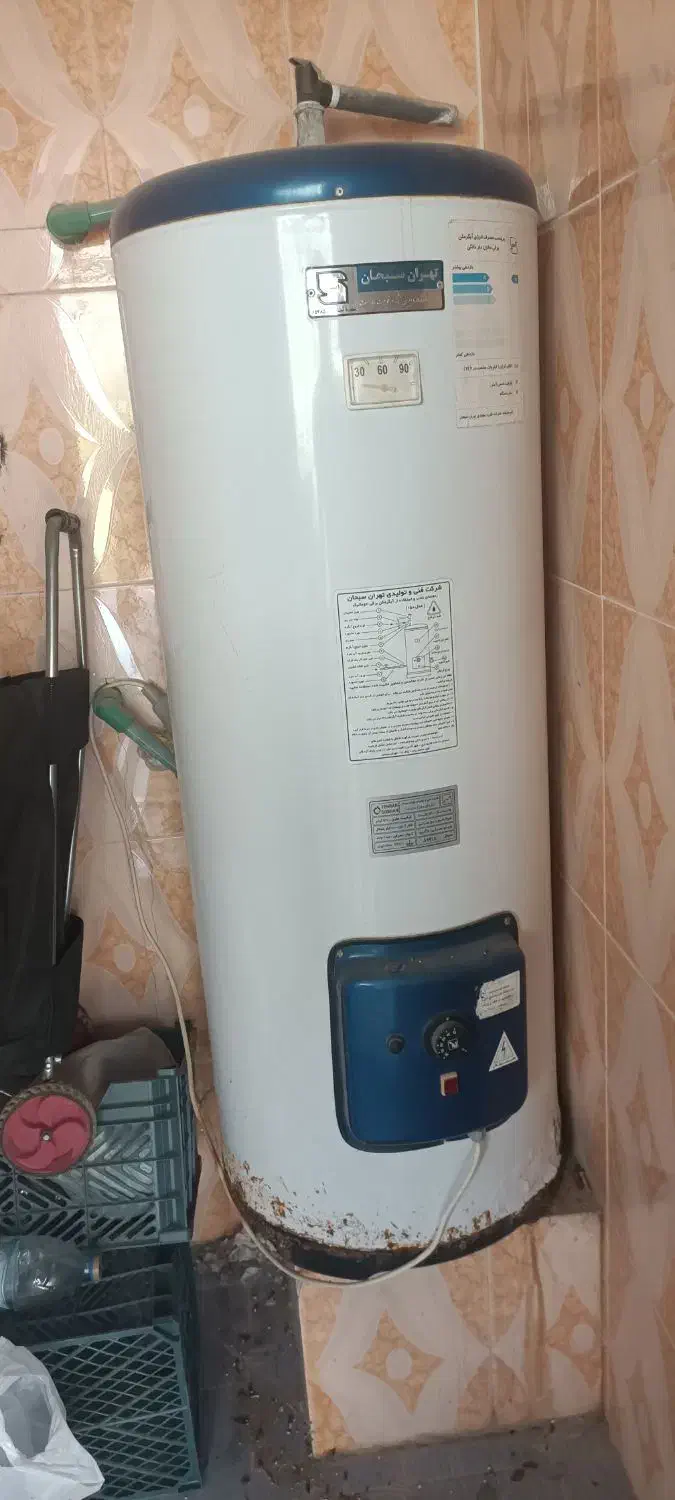 آبگرمکن برقی ۱۳۰ لیتری و برقی دیواری ۱۰ لیتری|آبگرمکن، پکیج، شوفاژ|برازجان, |دیوار