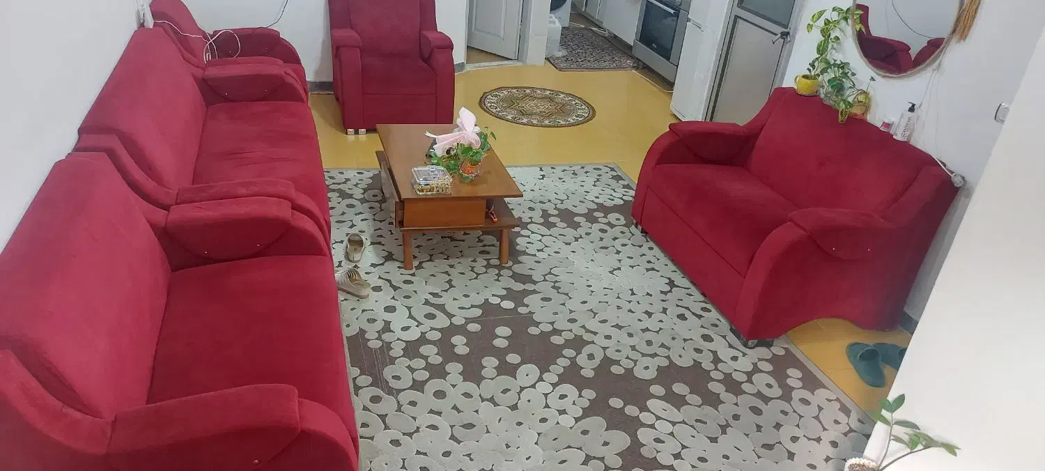 مبلمان ۹نفره وناهارخوری۴ نفره قرمز زرشکی +جلومبل|مبلمان خانگی و میز عسلی|رشت, باهنر|دیوار