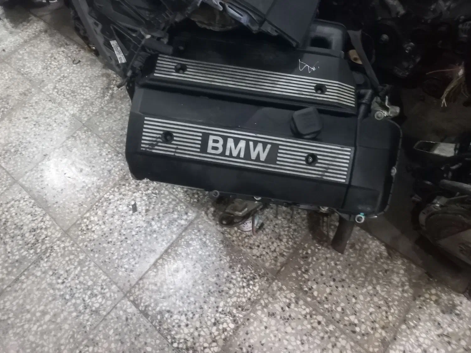 موتور و گیربکس bmw e60|قطعات یدکی و لوازم جانبی|شیراز, شهرک مطهری|دیوار