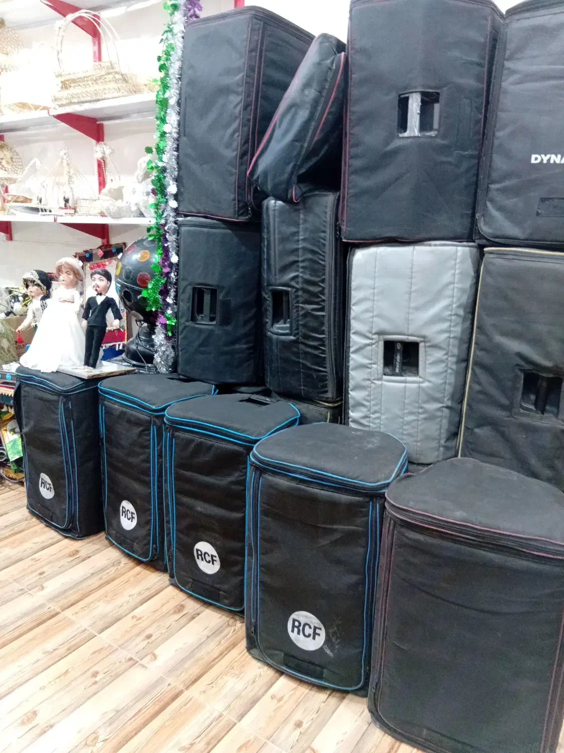 اجاره باندفلشخور ریسه یا لامپ سفید گروه موسیقی|خدمات پذیرایی، مراسم|بروجرد, |دیوار