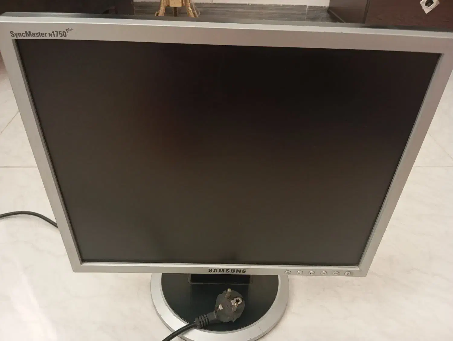 کیبرد و مانیتور|رایانه رومیزی|اراک, |دیوار