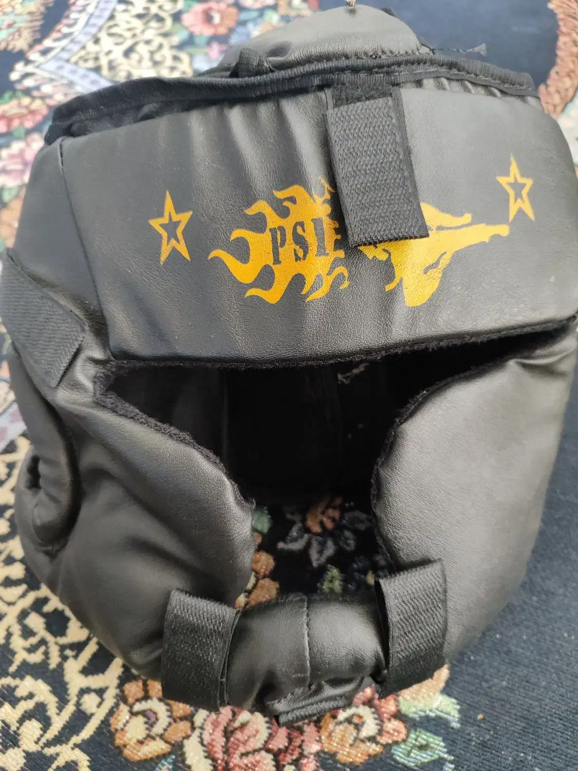 کلاه بوکس|تجهیزات ورزشی|شیراز, کوشک میدان|دیوار