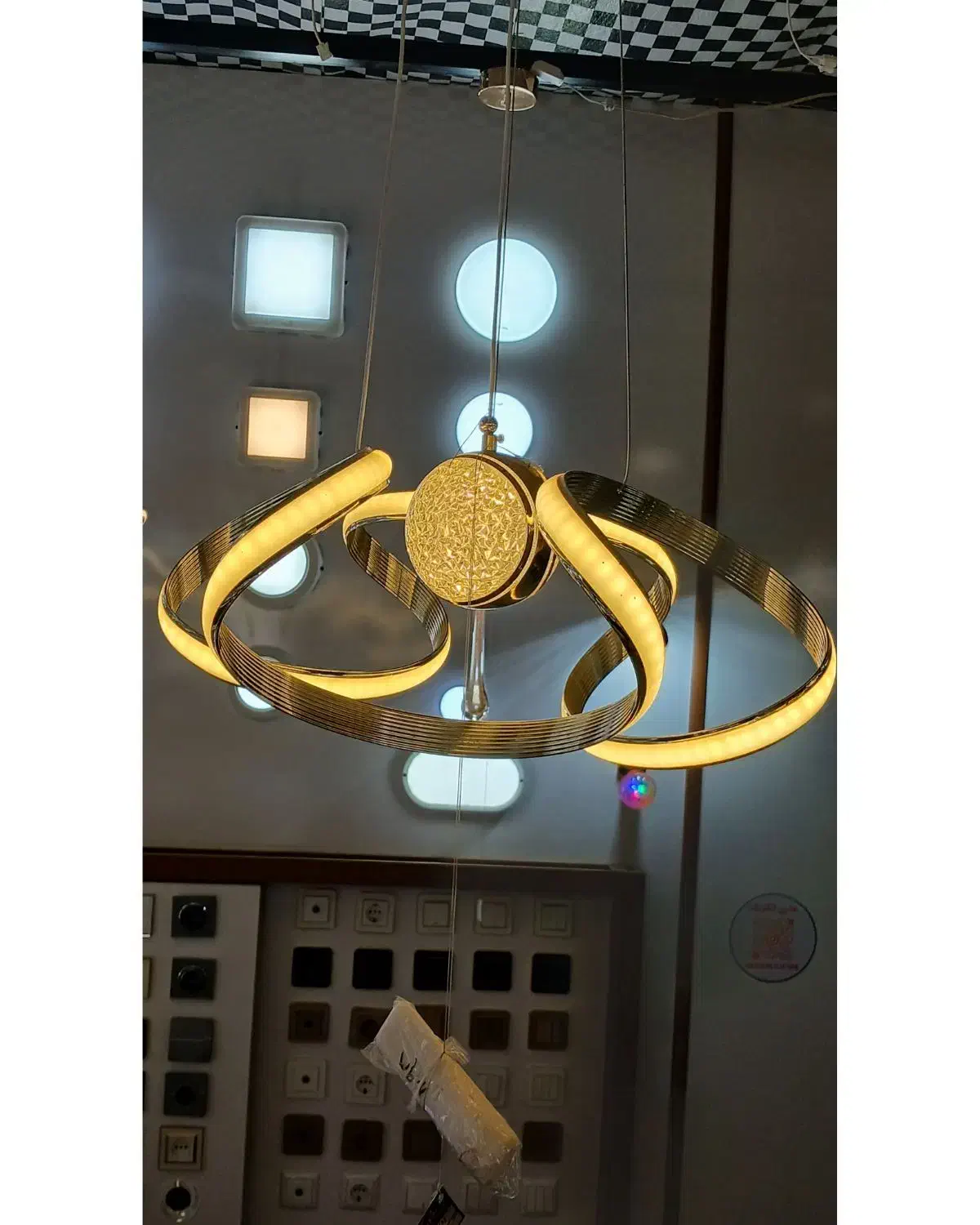 لوستر و لوازم الکتریکی|لوستر و چراغ آویز|خمینی‌شهر, |دیوار