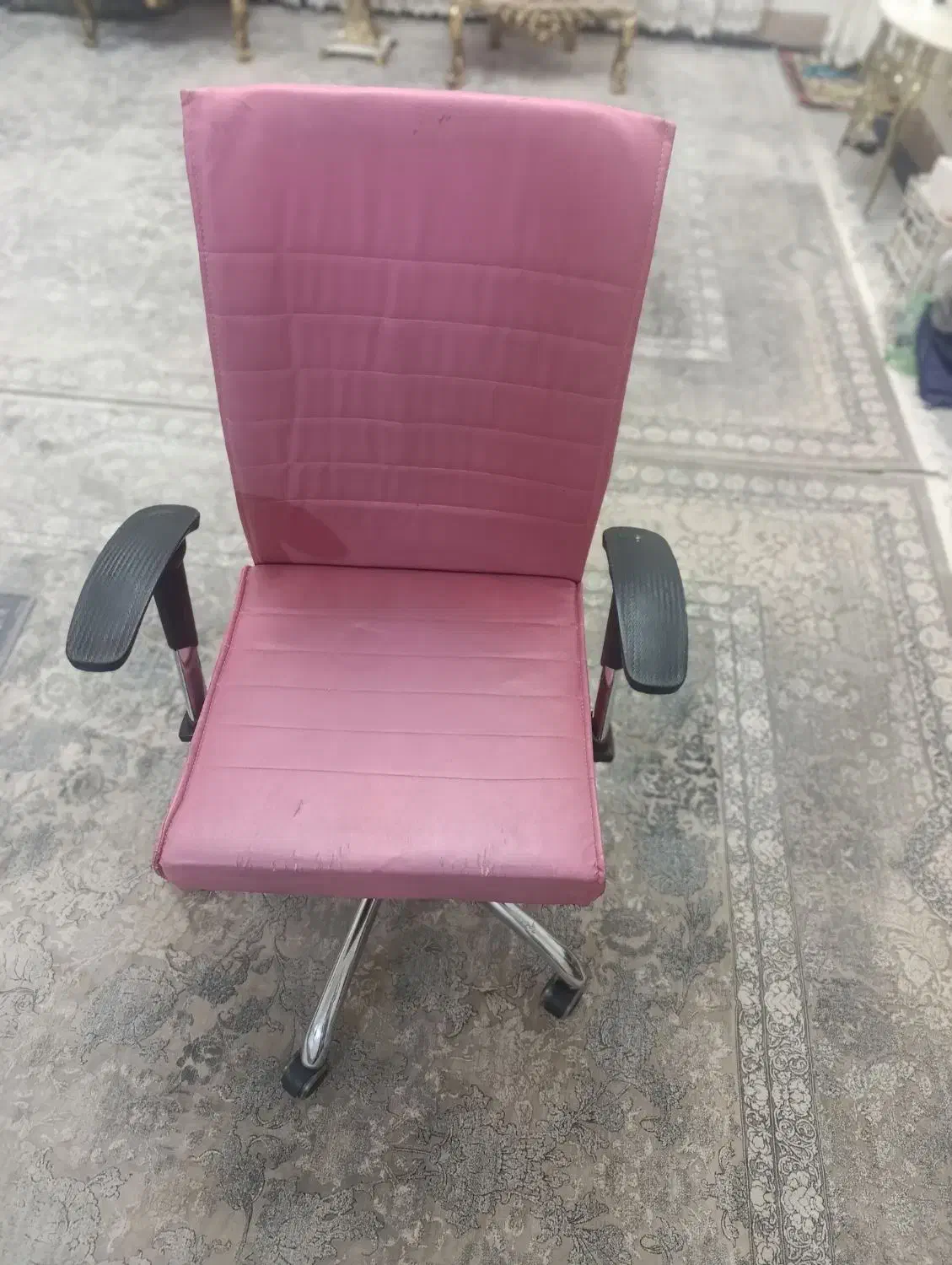 صندلی چرخدار|صندلی و نیمکت|خرم‌آباد, |دیوار