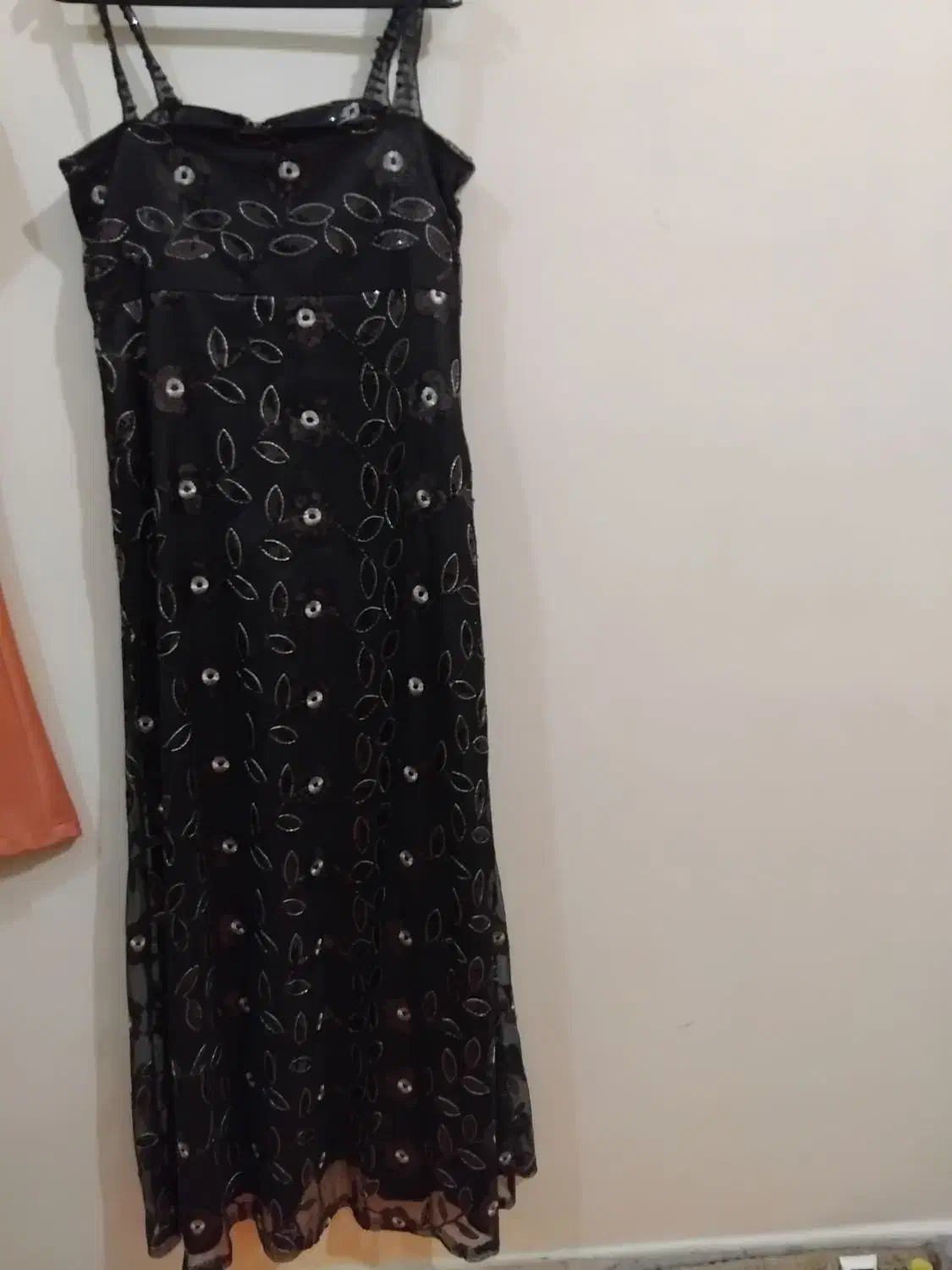 لوازم شخصی|لباس|بندر دیر, |دیوار