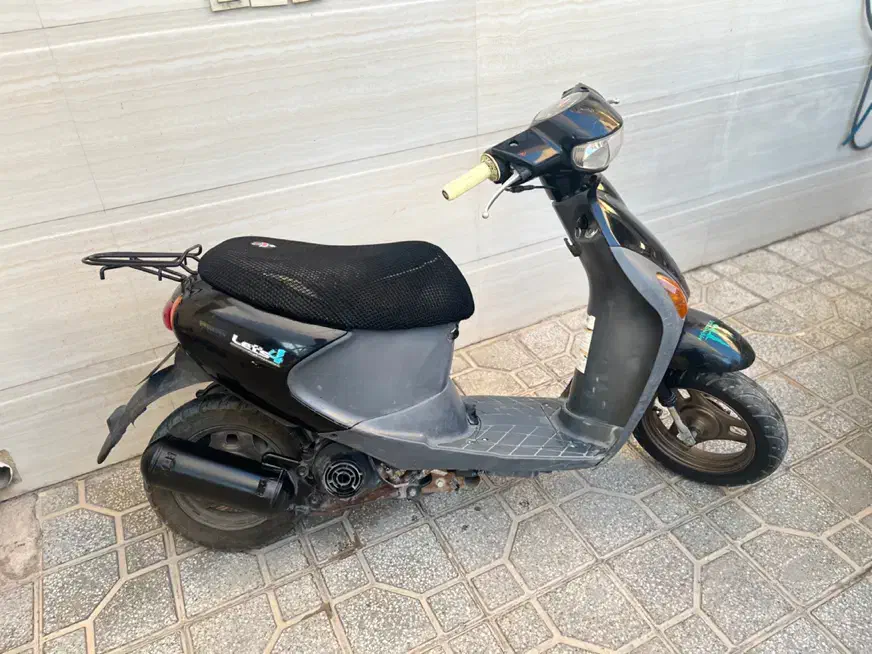 پاکشتی لتس فور|موتورسیکلت|قیروکارزین, |دیوار