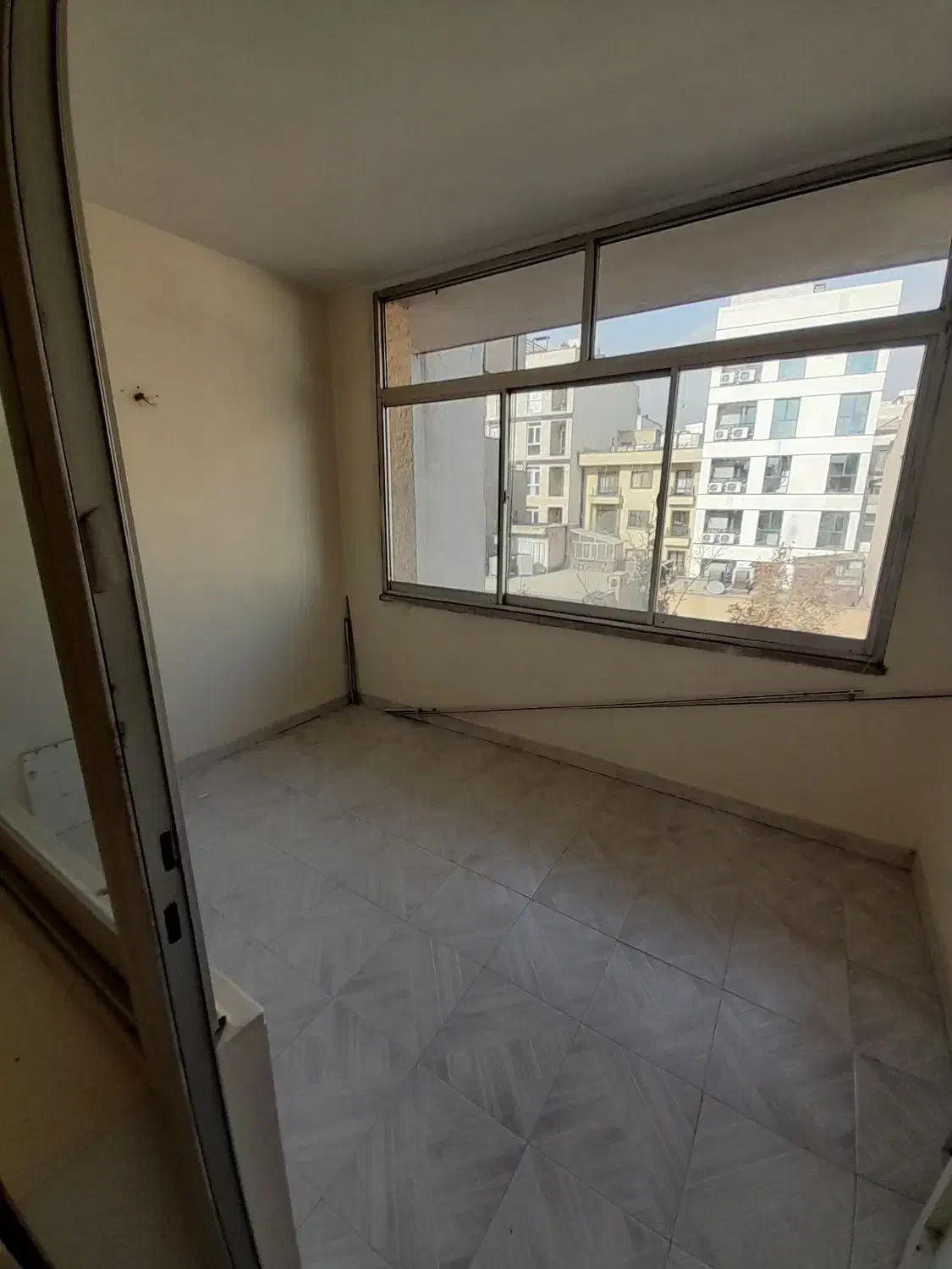 میرداماد۱۲۵ متر ۲خ خوش نقشه با امکانات تخلیه