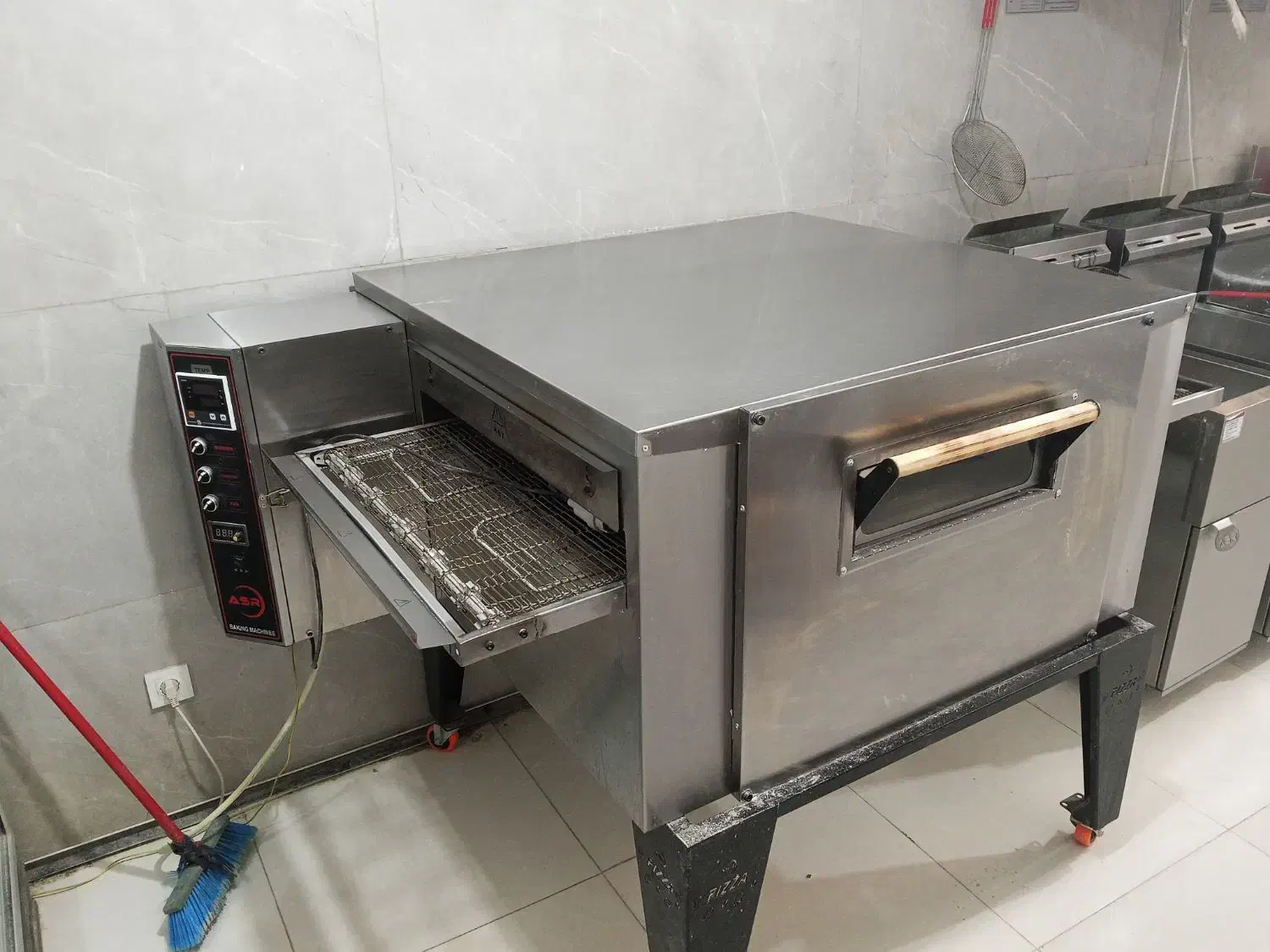 فر پیتزا دهنه ۷۰|کافی‌شاپ و رستوران|محمدشهر, شهرک پیام (مهرالبرز)|دیوار