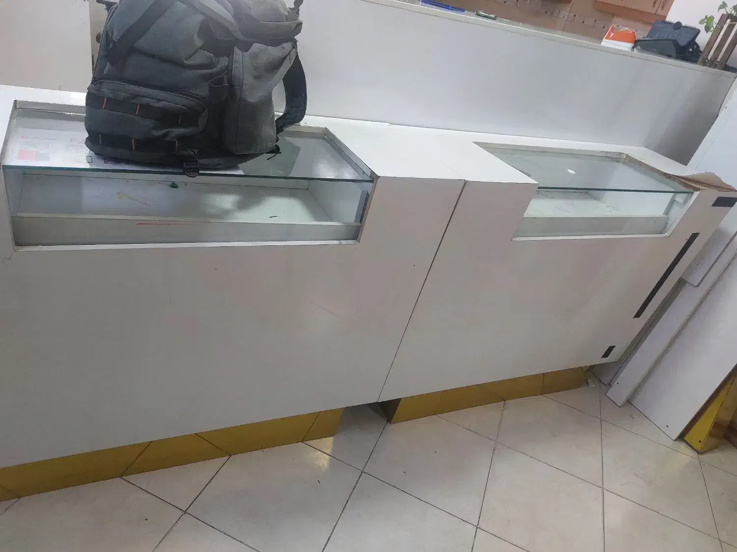 میز|بوفه، ویترین، کنسول|اصفهان, بوزان|دیوار