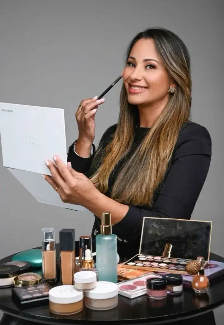 انجام خدمات میکاپ 600 تومان|خدمات آرایشگری و زیبایی|جیرفت, |دیوار