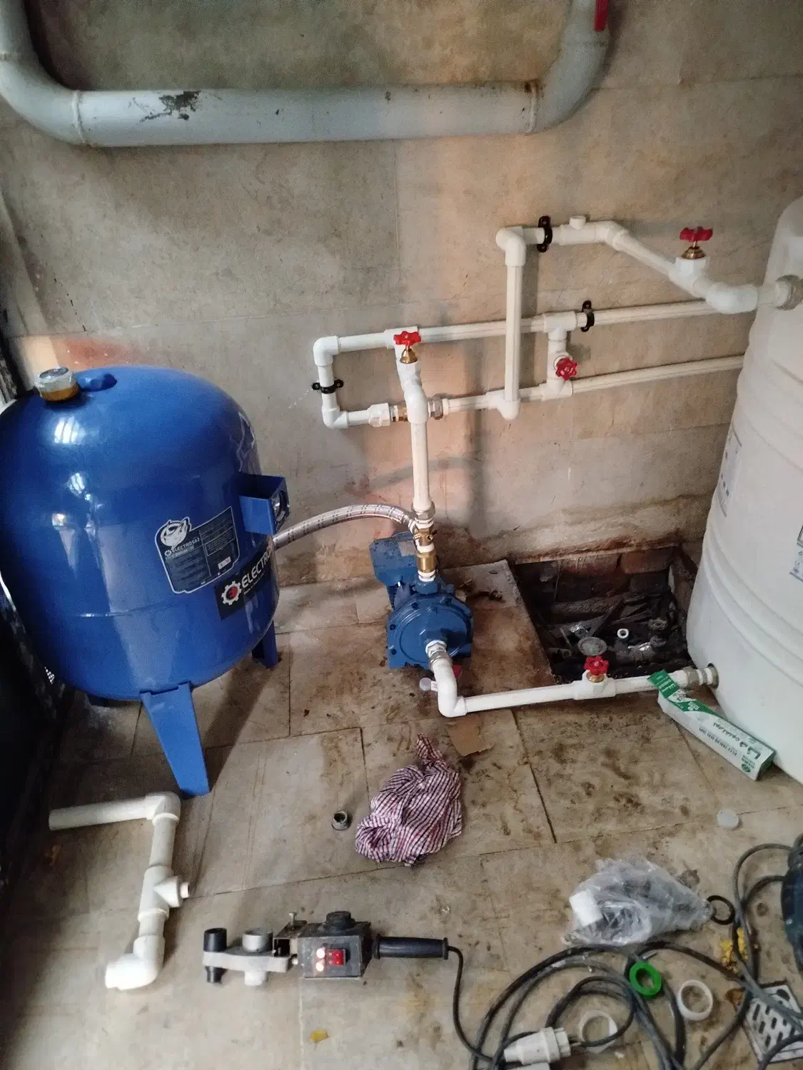 لوله کشی آب و فاضلاب و فروش و نصب پمپ|خدمات پیشه و مهارت|اشتهارد, |دیوار