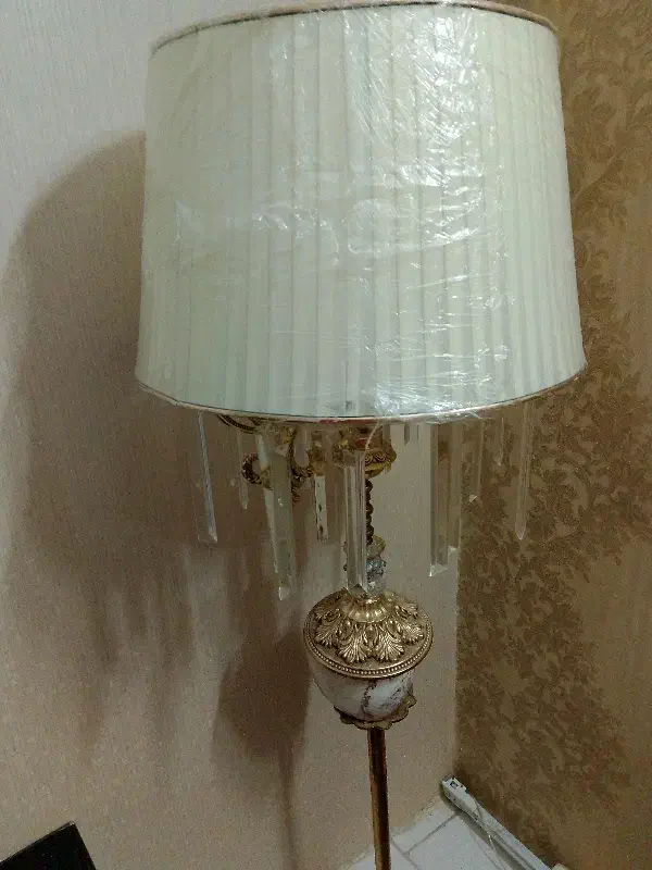 آباژور ایستاده|چراغ خواب و آباژور|مشهد, بهاران|دیوار