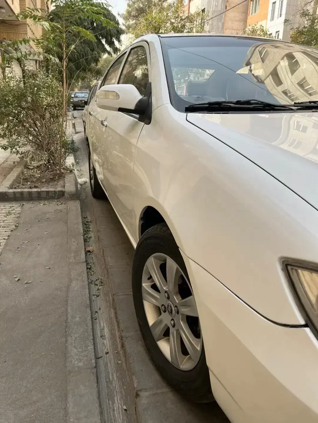 لیفان 620 سفید 1600cc بی رنگ فقط اقساط|خودرو سواری و وانت|تهران, باغ فیض|دیوار