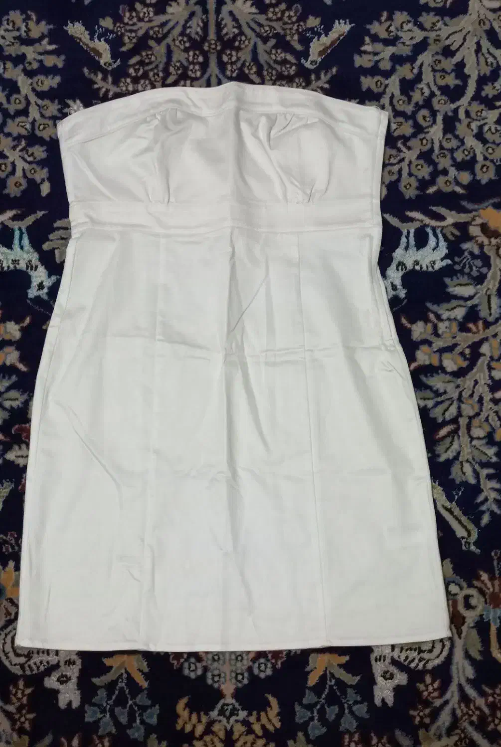 لباس خارجی و ایرانی|لباس|پرند, فاز ۶|دیوار