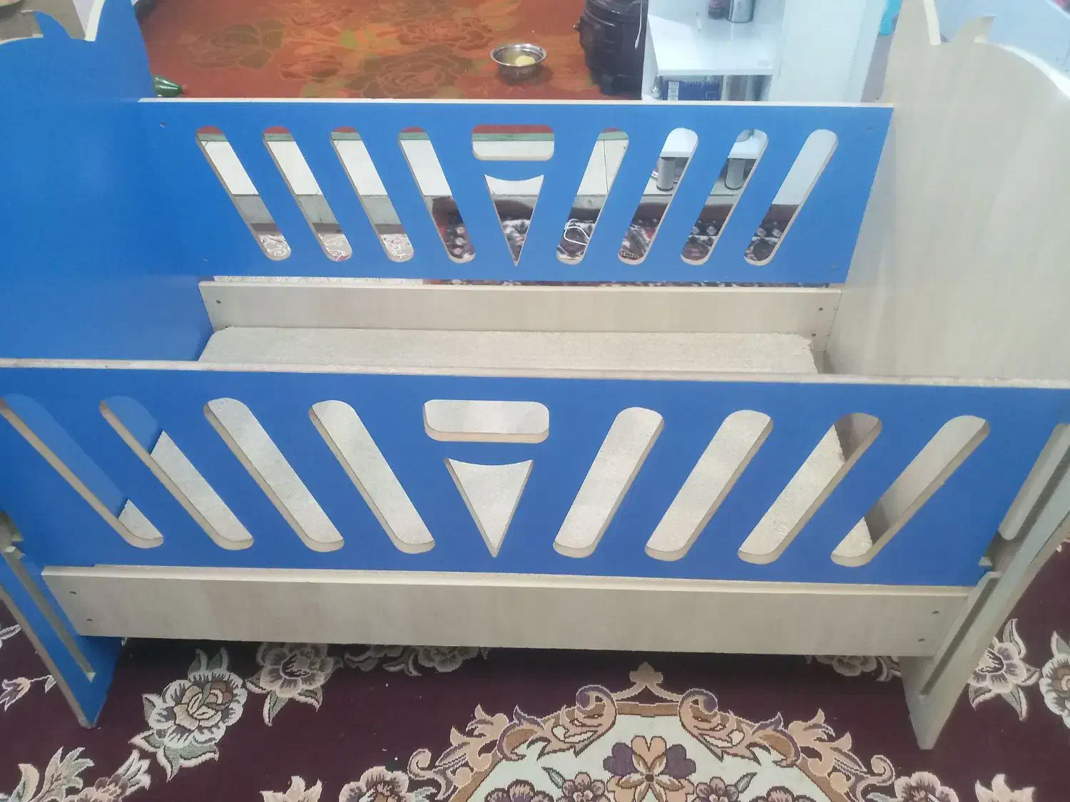 تخت بچگانه ۱۳۰در ۸۰ تشک صفر نونو|تخت و سرویس خواب|سهند, |دیوار