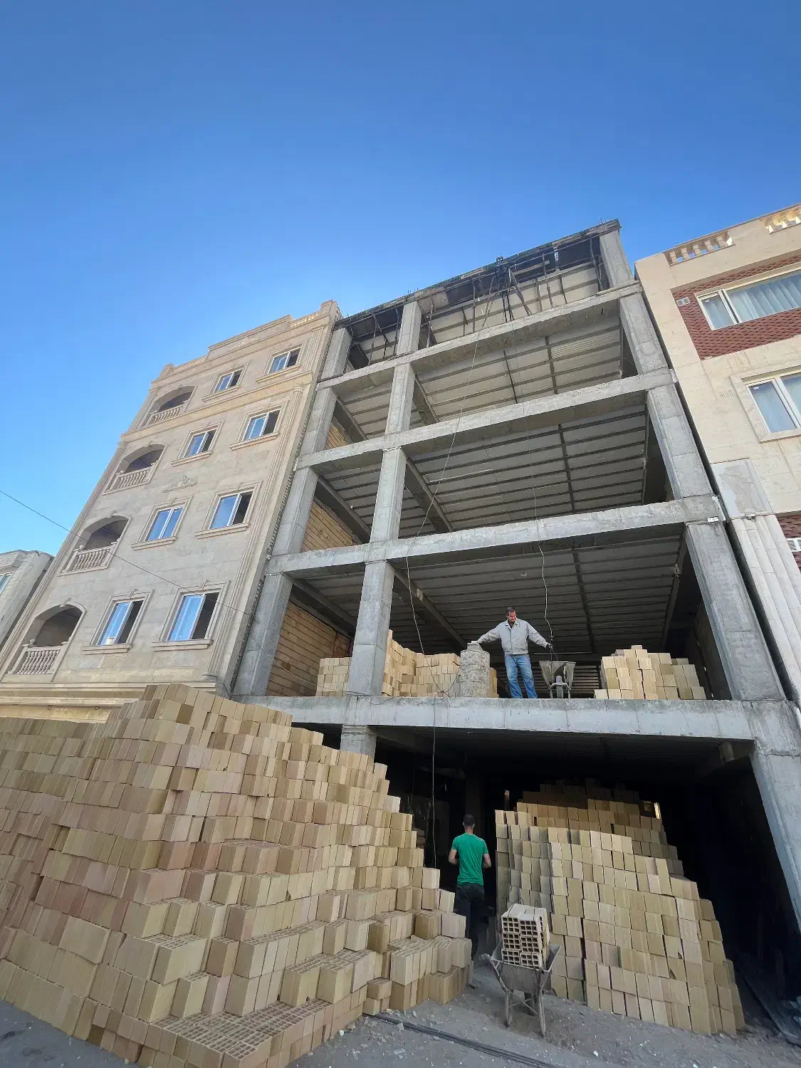 پیش فروش ۱۳۰ متر دو خواب در میدان ازادی|پیش‌فروش املاک|ابهر, |دیوار