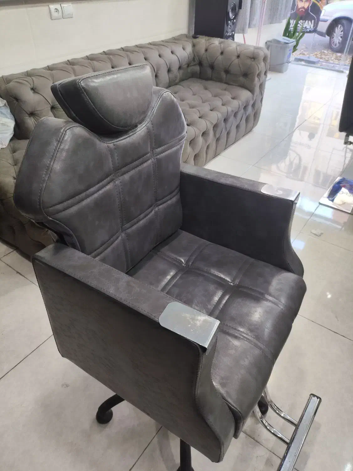 صندلی آرایشگاه گلایل|آرایشگاه و سالنهای زیبایی|اسلامشهر, شهرک توحید|دیوار