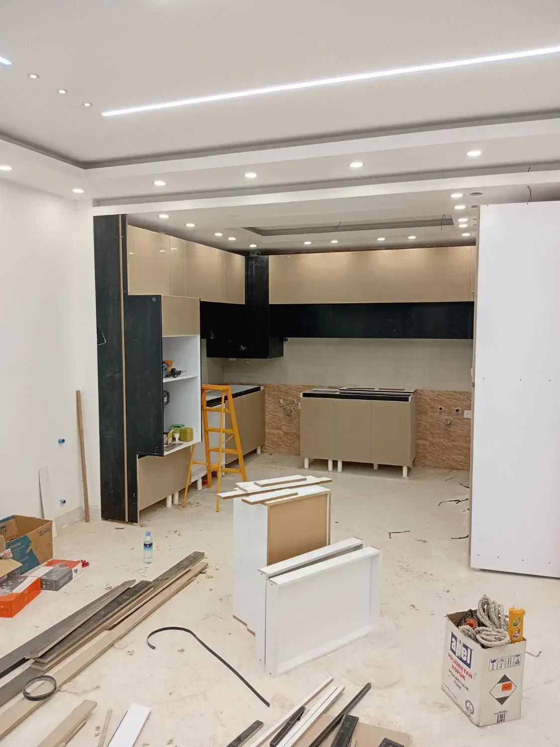 استاد کار حرفه‌ای کابینت|استخدام معماری، عمران و ساختمانی|بردسیر, |دیوار