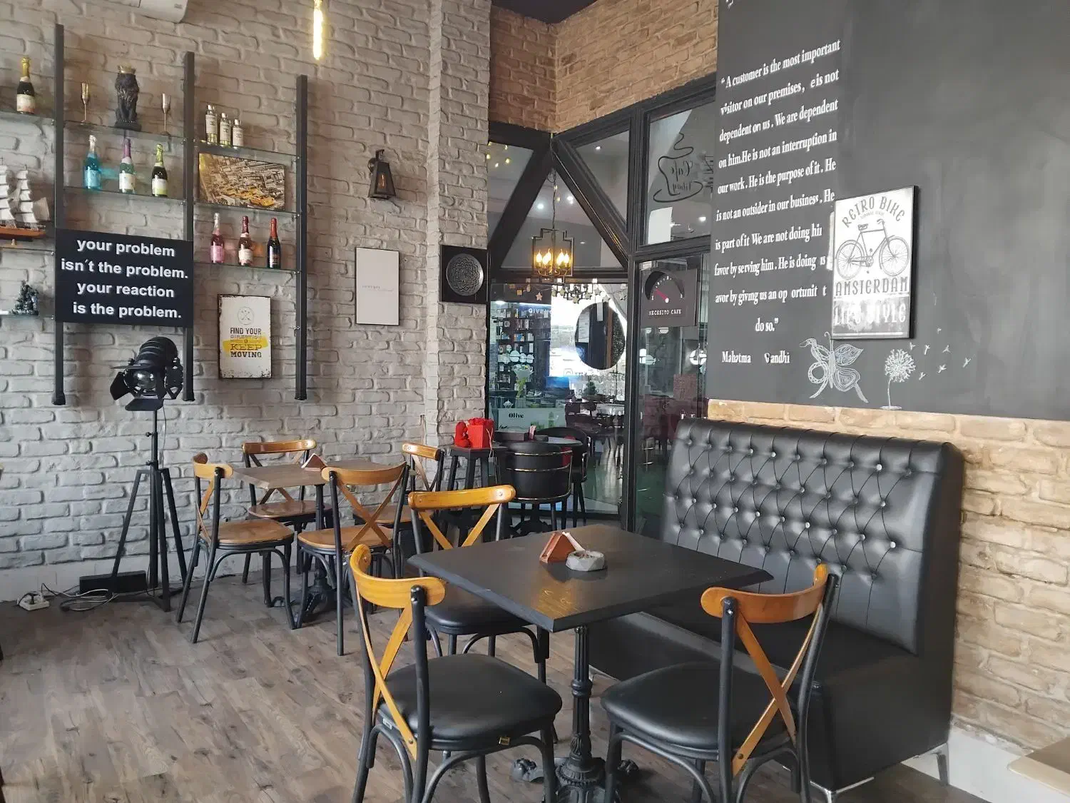 نیروی خانم علاقه مند به کار کافه|استخدام خدمات فروشگاه و رستوران|تهران, میرداماد|دیوار