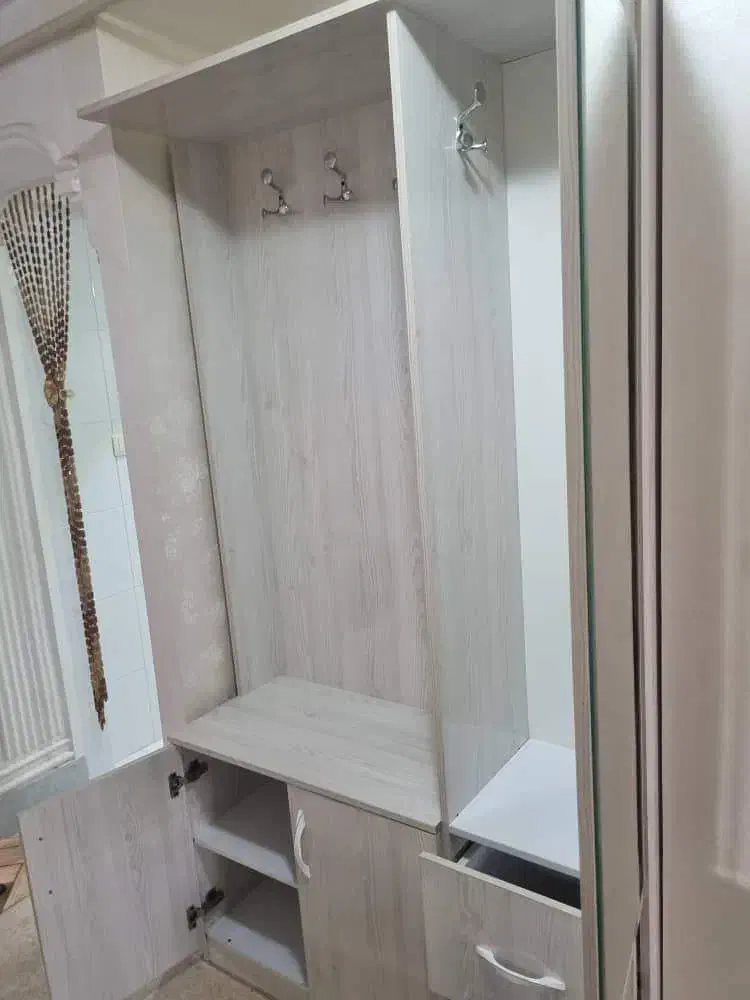 وسایل منزل نو و در حدنو کمد لباس،موکت،درآور،قابلمه|جاکفشی، کمد، دراور|بجنورد, |دیوار