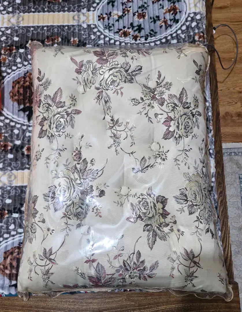 پشتی|پشتی|اصفهان, کوی ولی عصر|دیوار