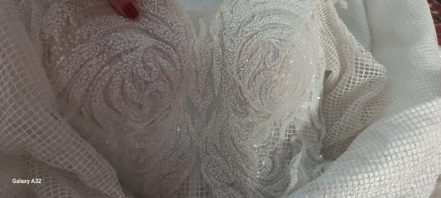 لباس عروس|لباس|مراغه, |دیوار