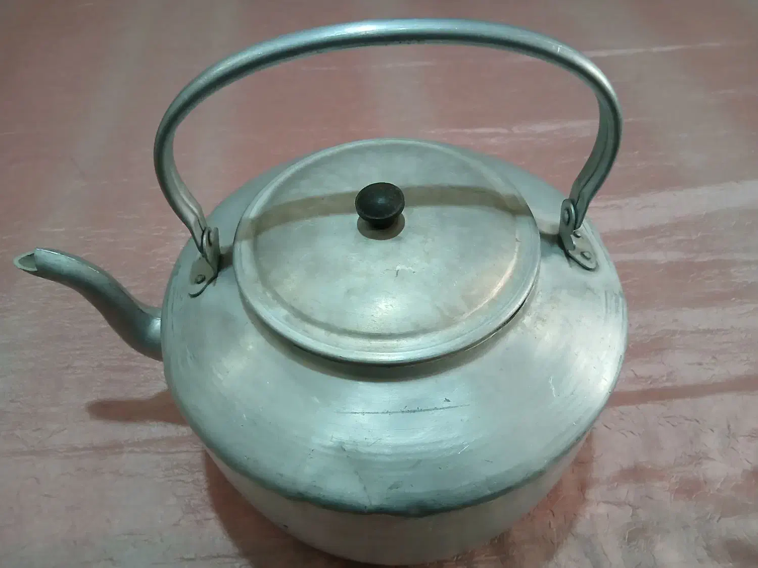 کتری رویی قدیمی بزرگ مناسب برگزاری مجالس.|قوری، کتری، قهوه‌ساز دستی|تهران, دانشگاه شریف|دیوار