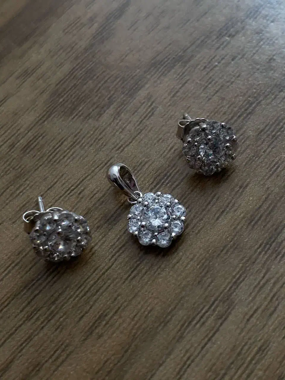 نقره|جواهرات|ملارد, |دیوار