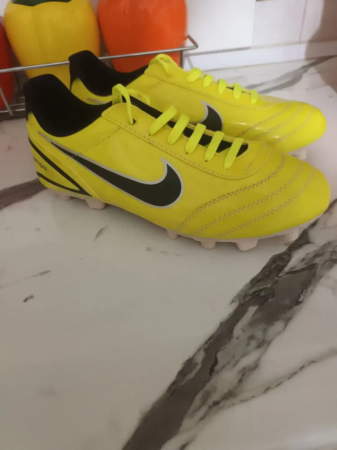 کفش فوتبالی|کیف، کفش، کمربند|کرمانشاه, |دیوار