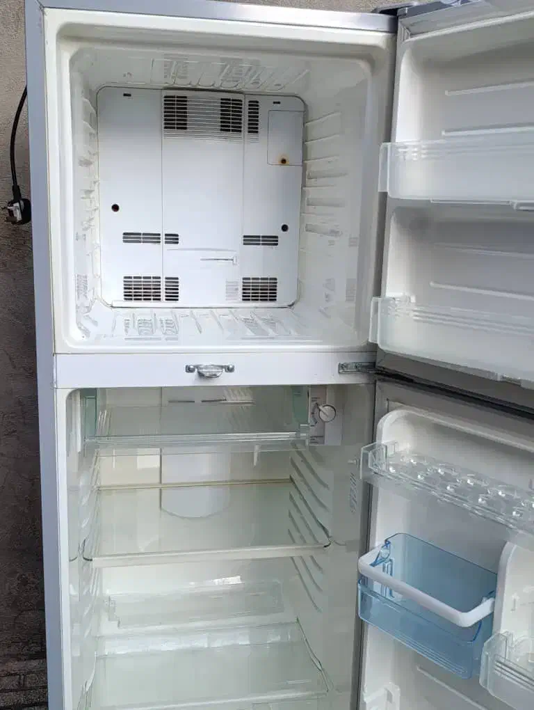 یخچال فریزر شارپ|یخچال و فریزر|شیراز, شهدای شهرک سعدی|دیوار