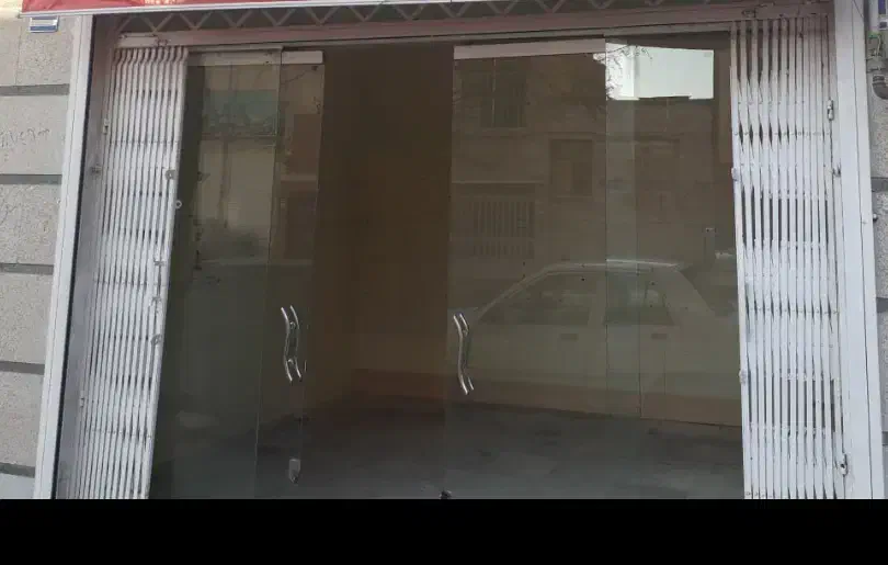 ۱۷متر مغازه سه راه دهکده المپیک موقعیت عالی|اجارهٔ مغازه و غرفه|تهران, ورزشگاه آزادی|دیوار