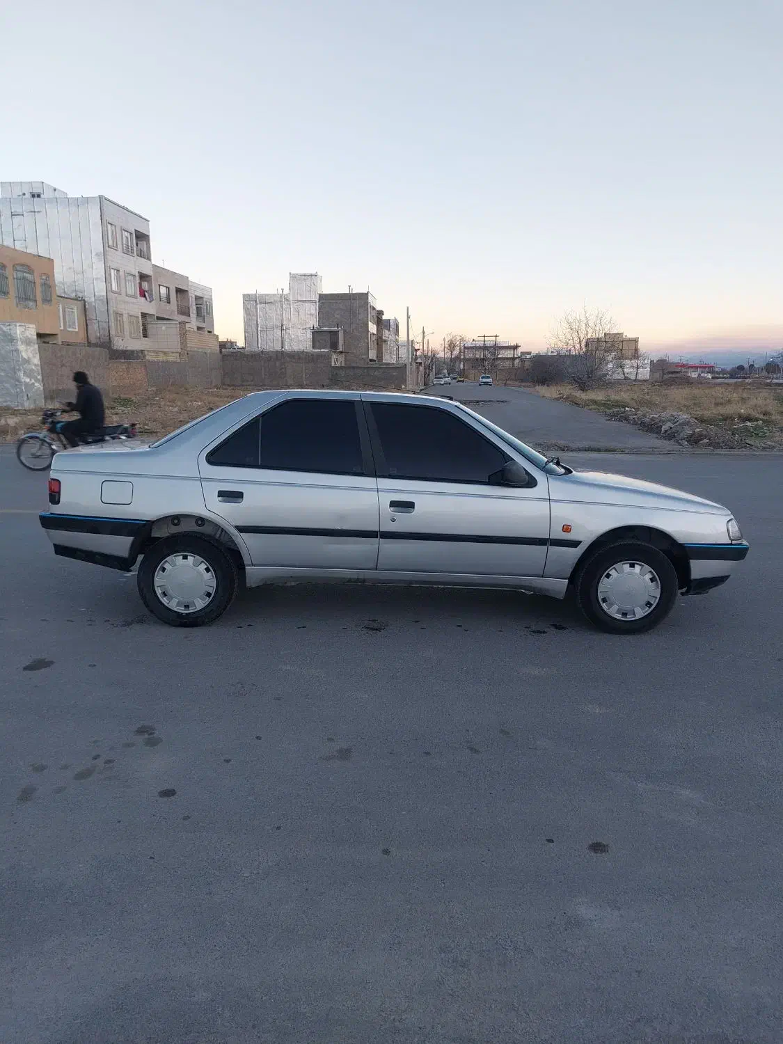 پژو۴۰۵مدل۹۷|خودرو سواری و وانت|بروجرد, |دیوار