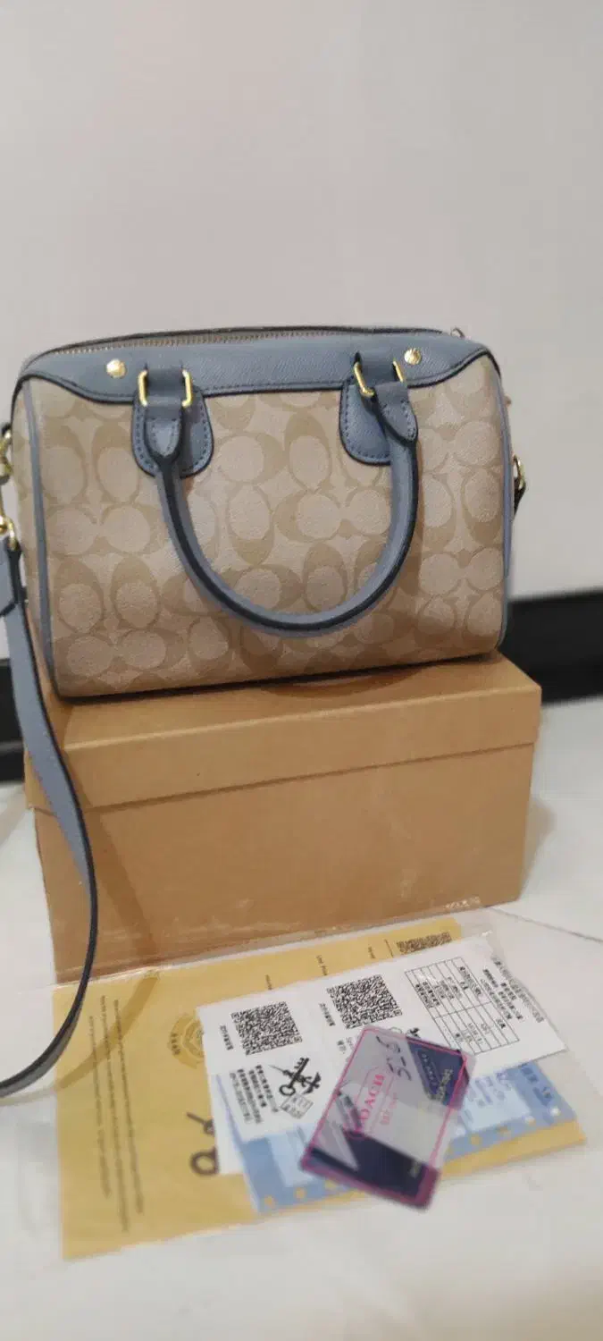 کیف مارک کوچ|کیف، کفش، کمربند|رباط‌کریم, رباط‌کریم|دیوار