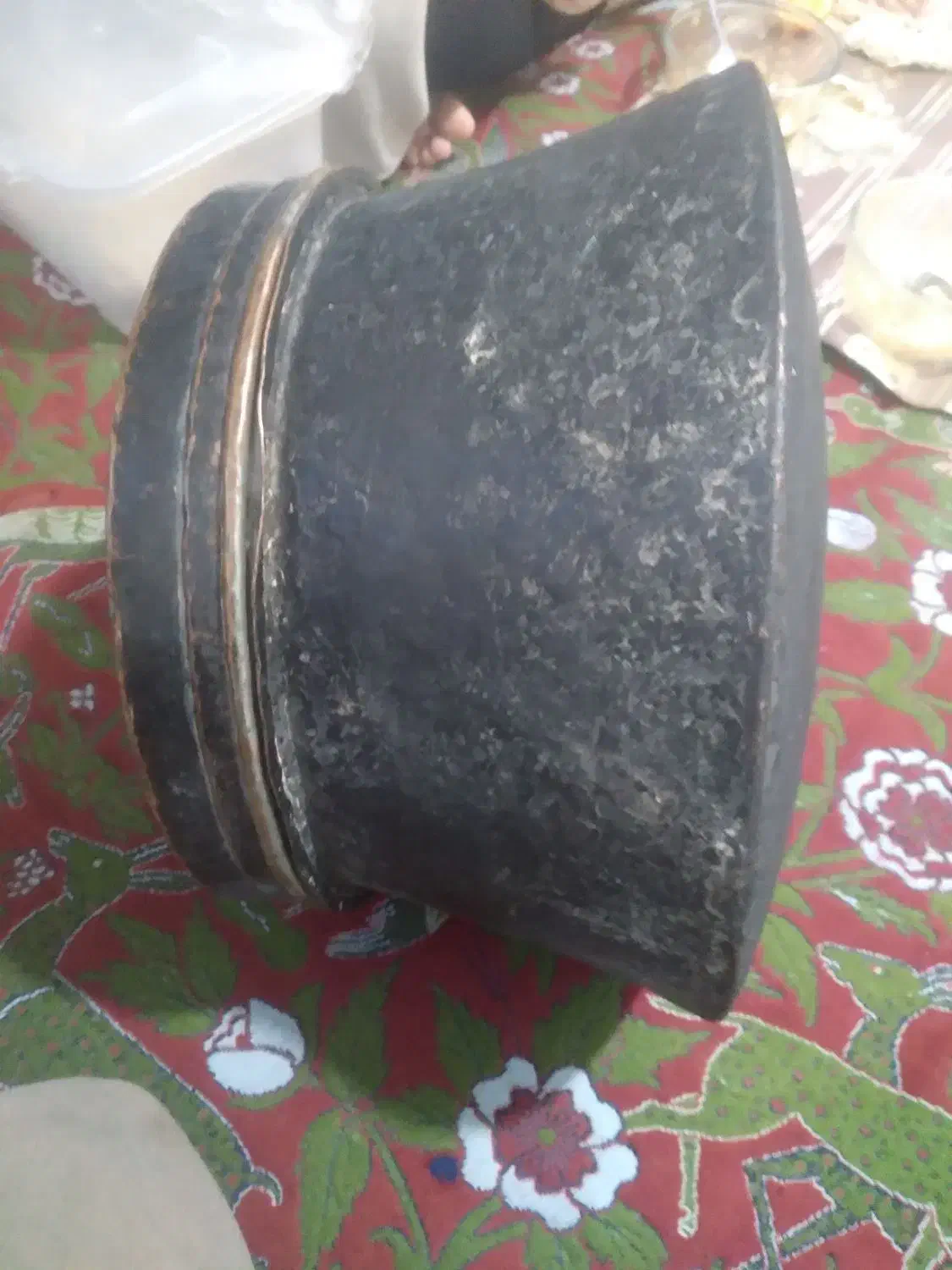 ظروف مسی|کلکسیون اشیاء عتیقه|مرودشت, رامجرد یک|دیوار