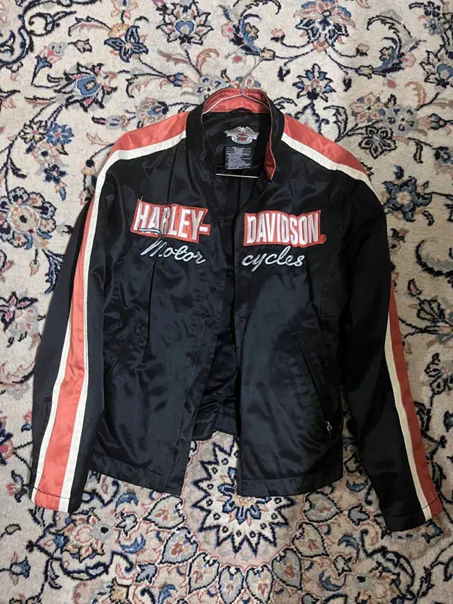 دو عدد کاپشن پسرانه|لباس|اصفهان, سرچشمه|دیوار