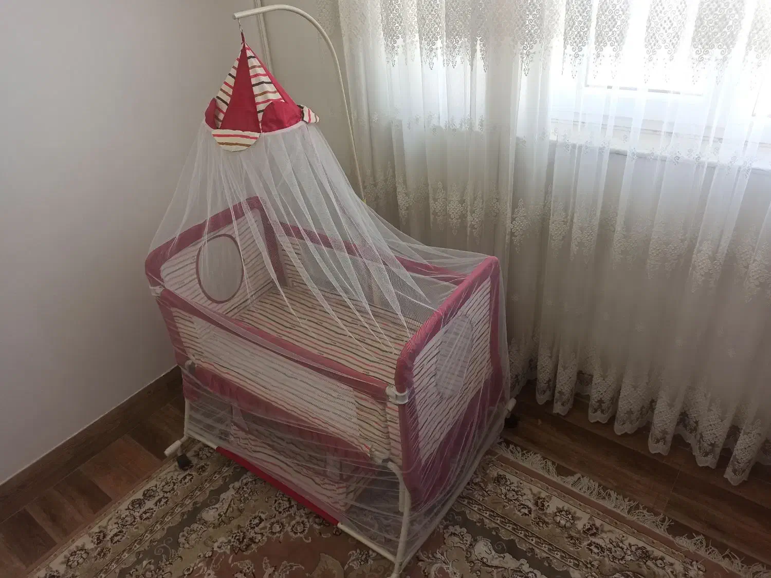 گهواره کودک|تخت و صندلی بچه|پیرانشهر, |دیوار