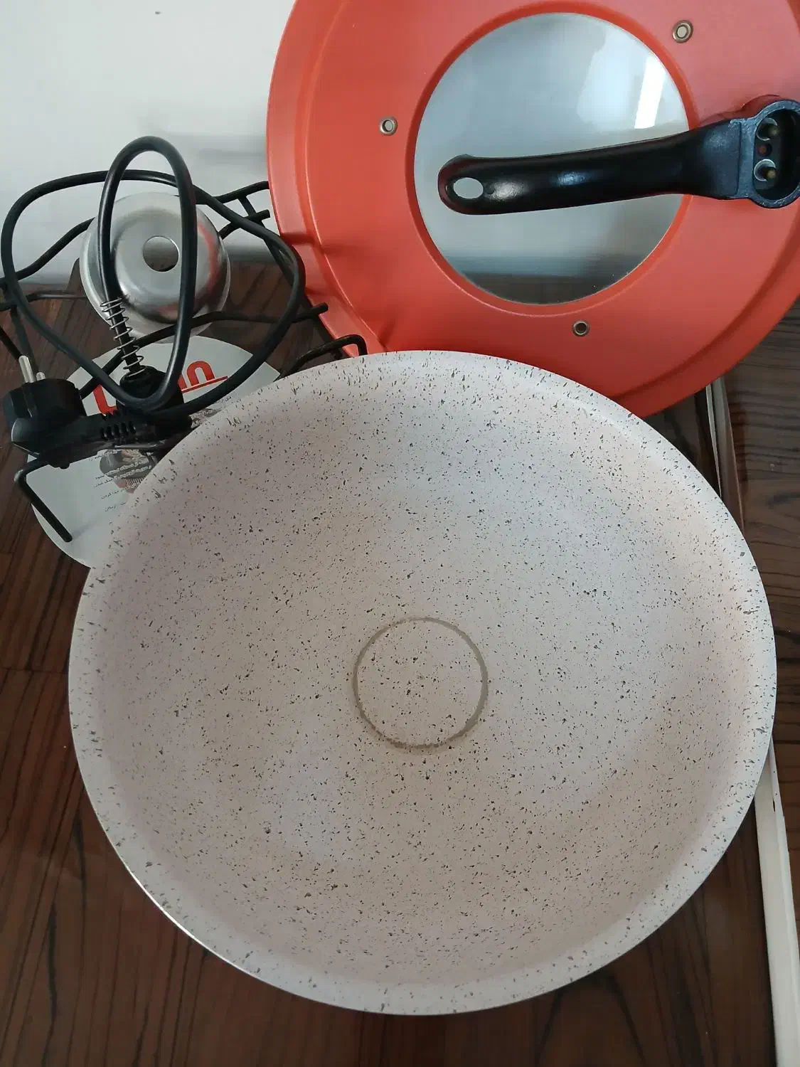 کیک پز|ظروف پختوپز|تالش, هشتپر|دیوار